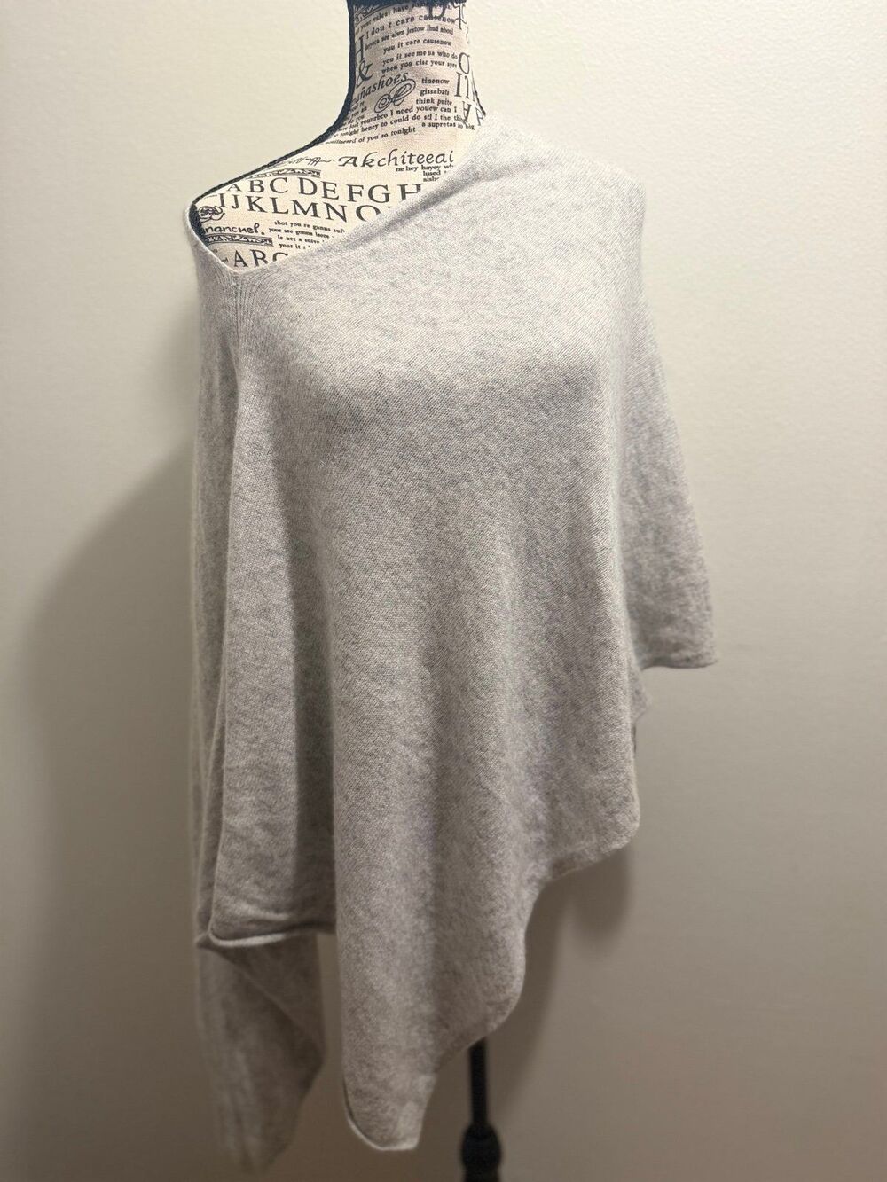 ALASHAN 100% Cashmere Wrap Light Gray OSFM